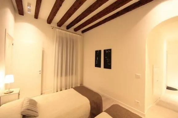 San Marco White Apartment Venise Italie