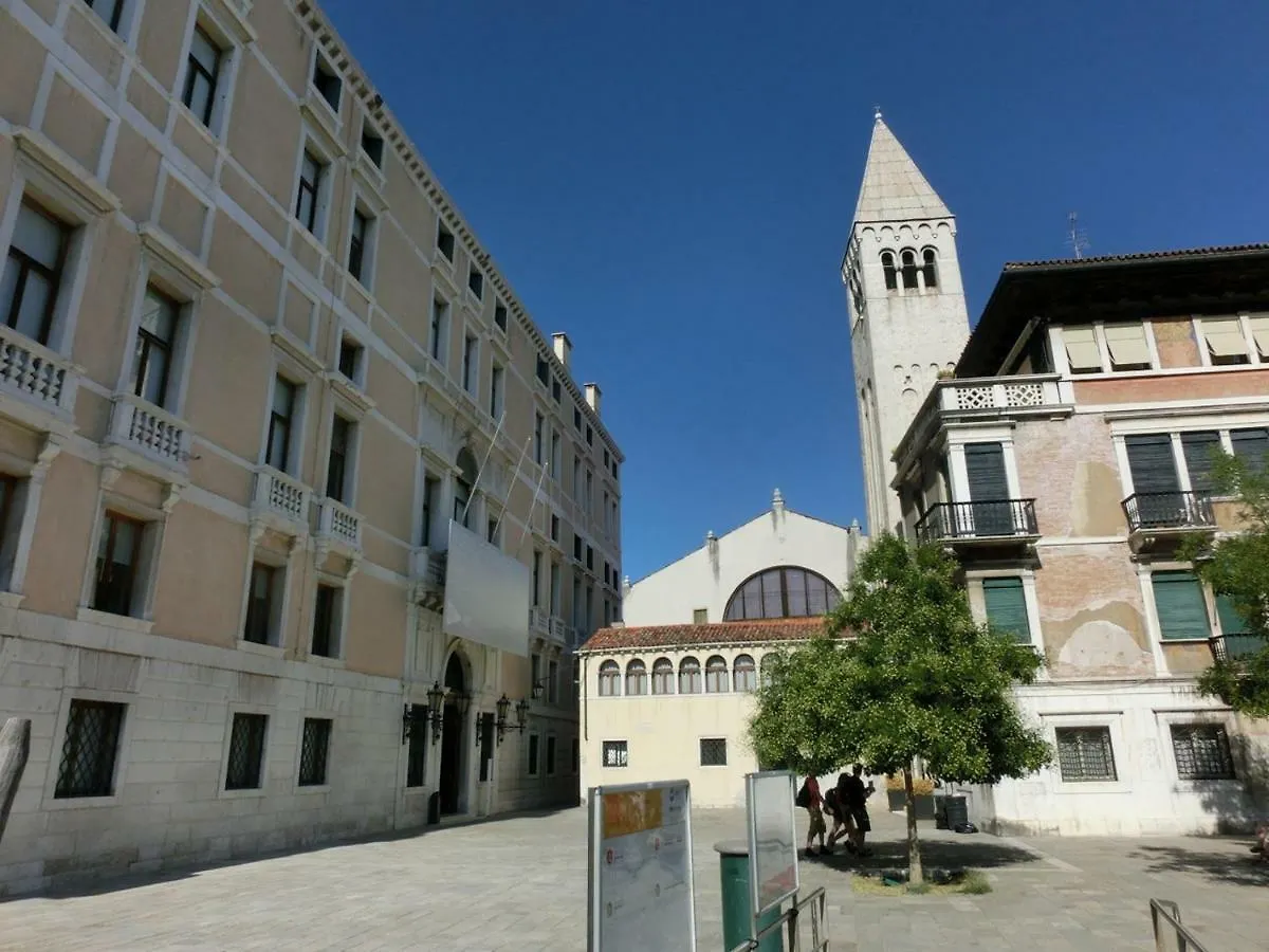 San Marco White Apartment Venise